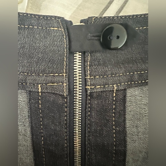 NWOT Doncaster Denim Skirt Full Front Zip Dark Wash 8 - Picture 2 of 4